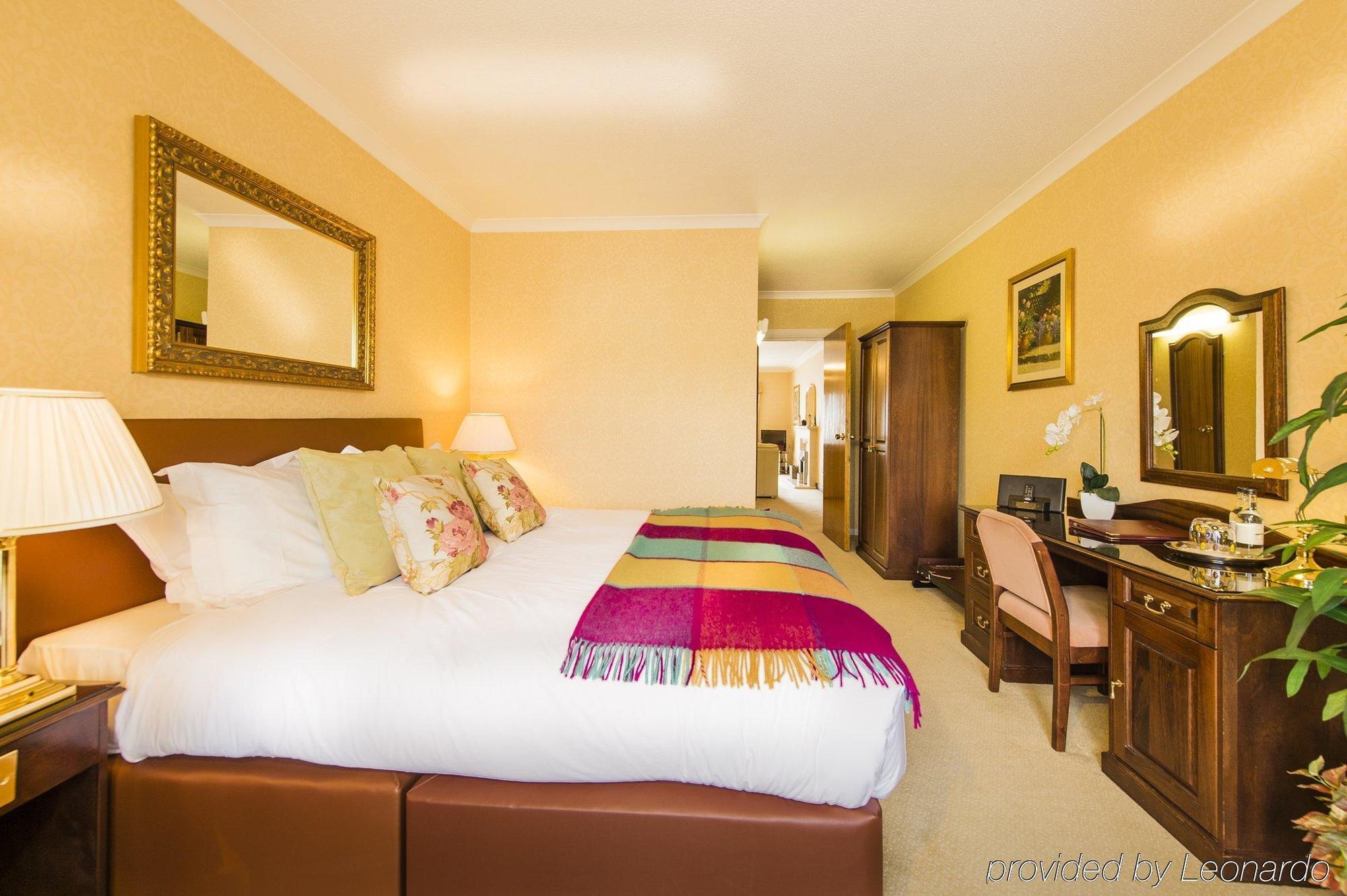 Parkway Hotel & Spa Кумбран Экстерьер фото